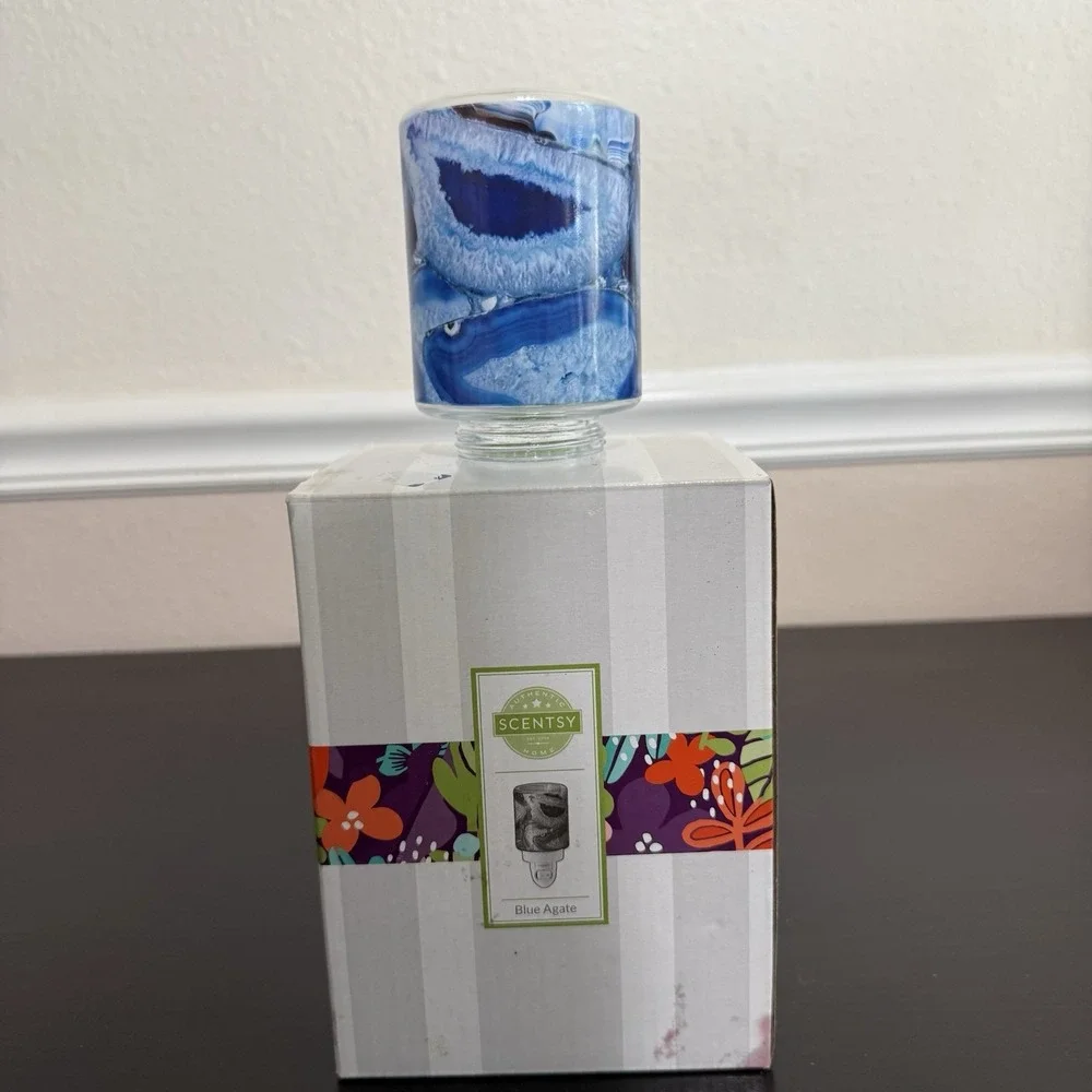Scentsy BLUE AGATE Plug In‎ Mini Warmer New in Box NATURAL Zen Vibe Geode